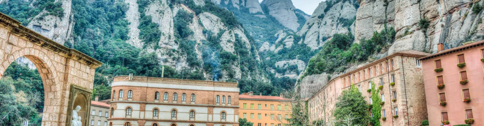 Unis-toi au tour de Montserrat.